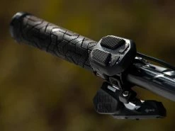 Giant - RideControl Ergo SG - Commande Au Guidon -Velo Boutique giant ridecontrol ergo sg commande au guidon detail 2 3840x2160